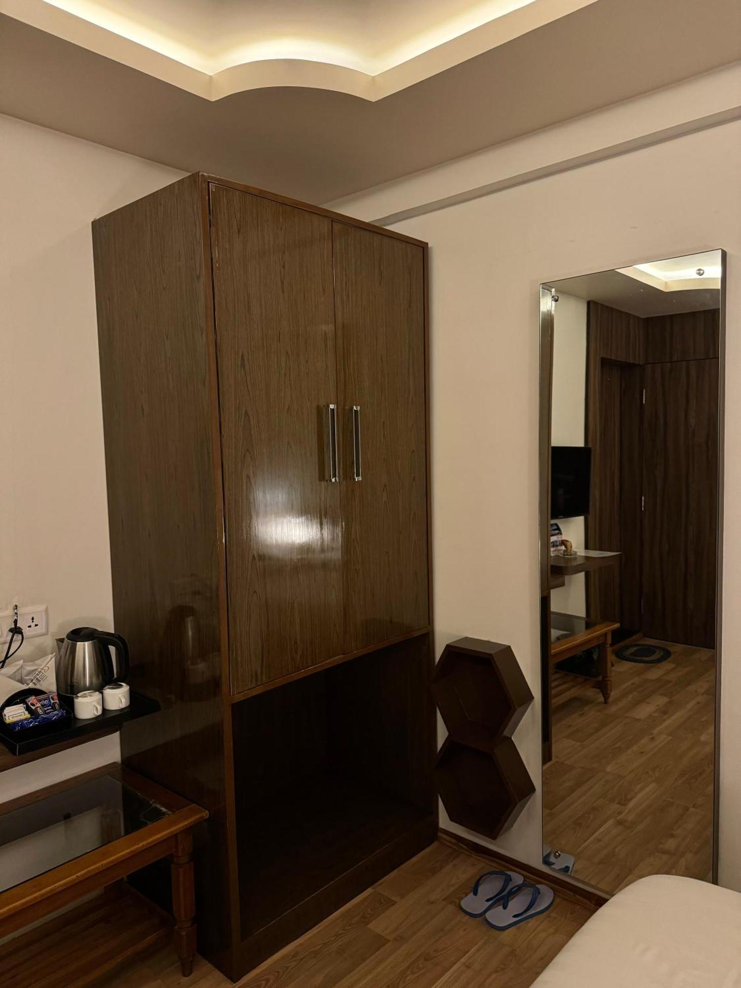 Fratelli Guest House Шиллонг Экстерьер фото